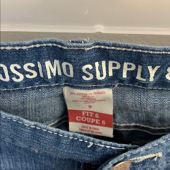 Shorts - Picture 2 of 3